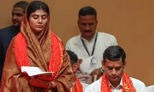 குஜராத் மந்திரிசபை மாற்றம்: மந்திரி ஆனார் ஜடேஜா மனைவி