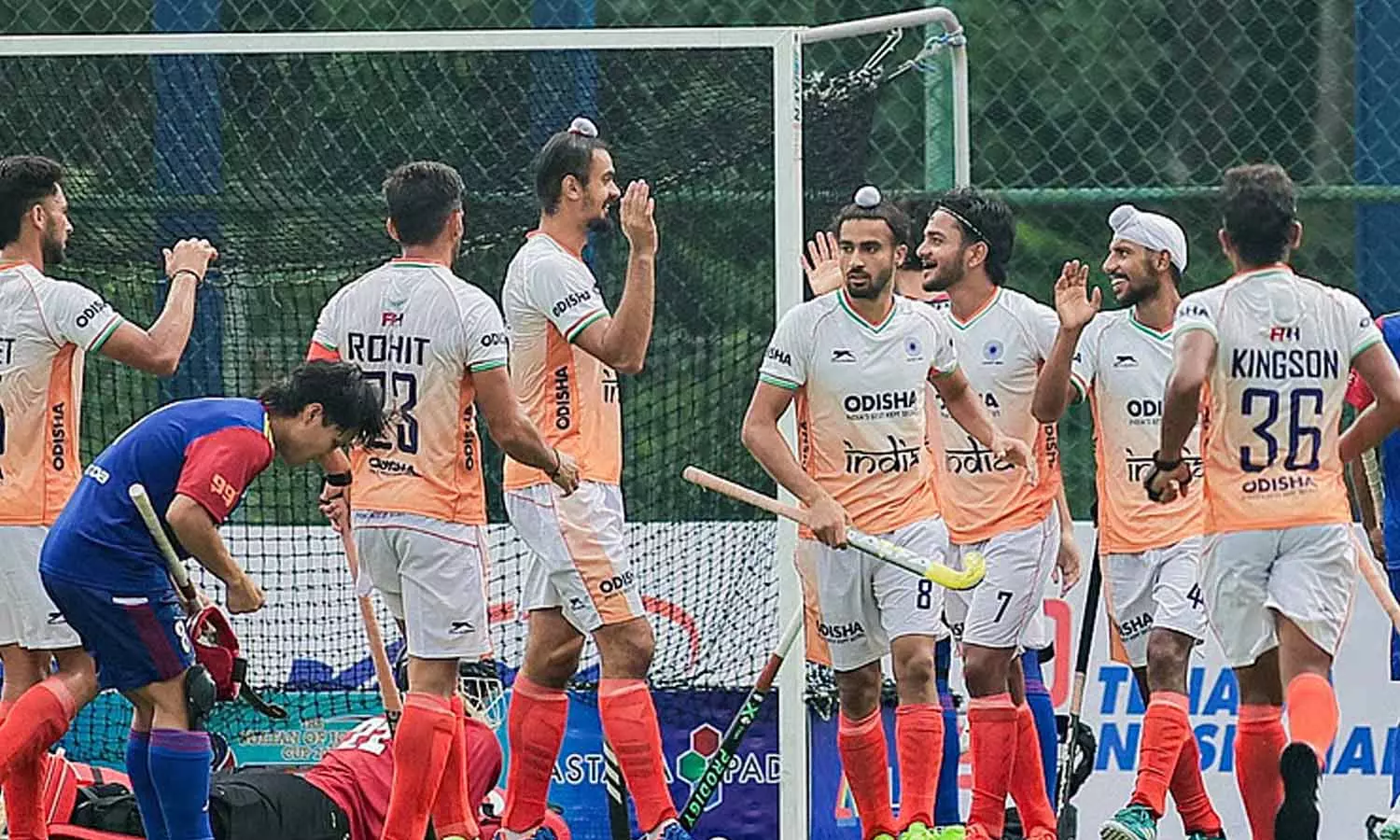 ஜோஹர் கோப்பை ஜூனியர் ஹாக்கி: இந்திய அணி இறுதிப்போட்டிக்கு முன்னேற்றம் ஜோஹர் கோப்பை ஜூனியர் ஹாக்கி: இந்திய அணி இறுதிப்போட்டிக்கு முன்னேற்றம்