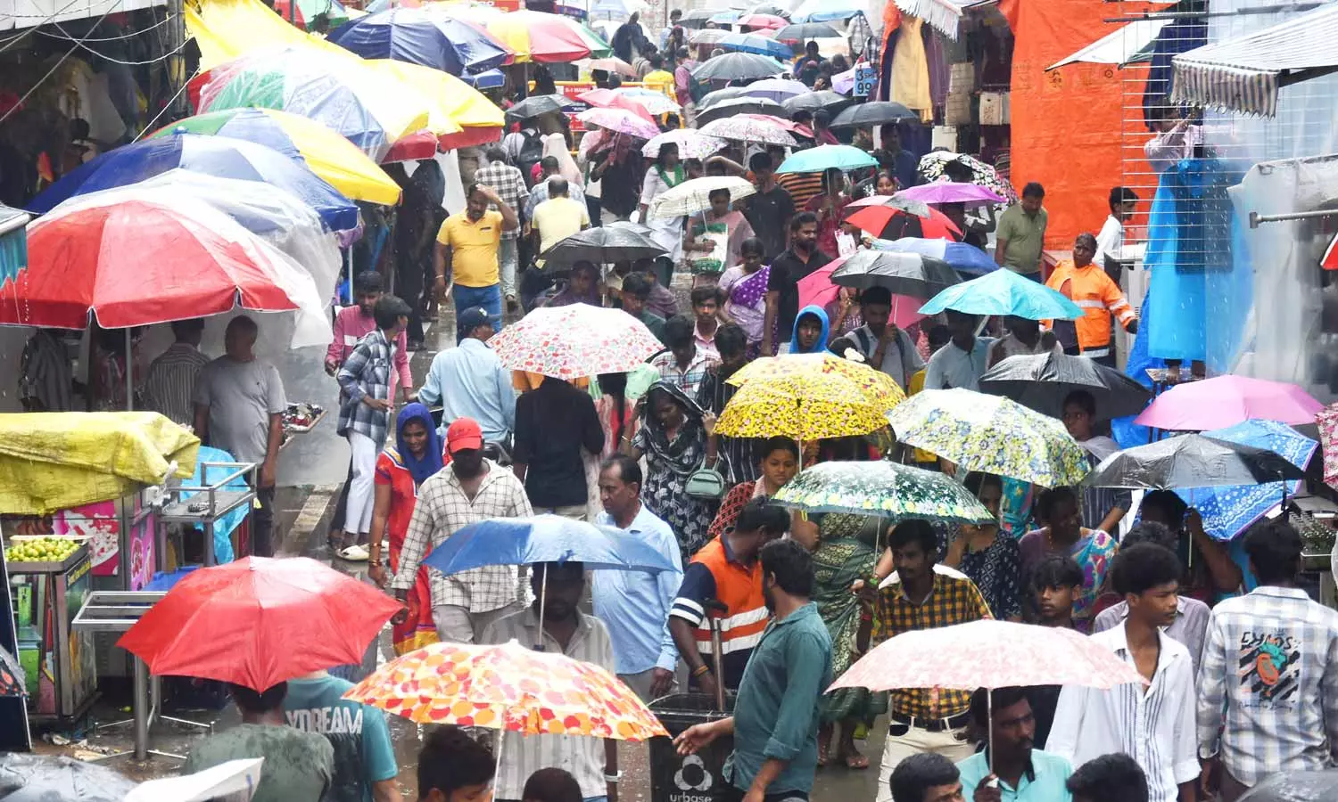 தமிழ்நாடு முழுவதும் கோலாகலம்: தீபாவளி இறுதிக்கட்ட விற்பனை களை கட்டியது