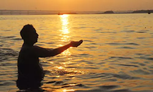 கர்ம வினைகளை போக்கும்  கங்கா ஸ்நானம்..!