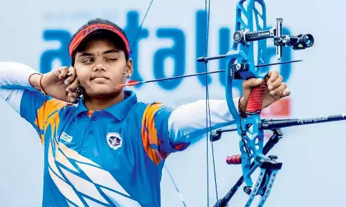 வில்வித்தை உலக் கோப்பை: பதக்கம் வென்ற முதல் இந்திய வீராங்கனை- ஜோதி சுரேகா சாதனை