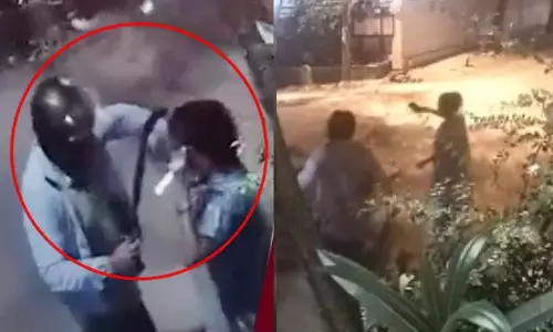 VIDEO: பெங்களூருவில் நடுரோட்டில் பெண்ணின் விரல்களை துண்டித்து தங்க நகையை கொள்ளையடித்த திருடர்கள்