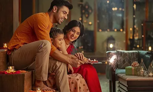 பட்டாசு வெடிக்கும்போது இறுக்கமான உடைகளை அணியுங்கள்!