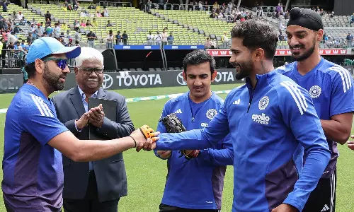 IND Vs AUS ஒருநாள் போட்டி: ODI கிரிக்கெட்டில் அறிமுகமானார் நிதிஷ் குமார் ரெட்டி