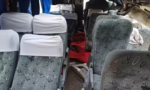 பிரேசிலில் சோகம்: பஸ் கவிழ்ந்து 17 சுற்றுலா பயணிகள் பலி