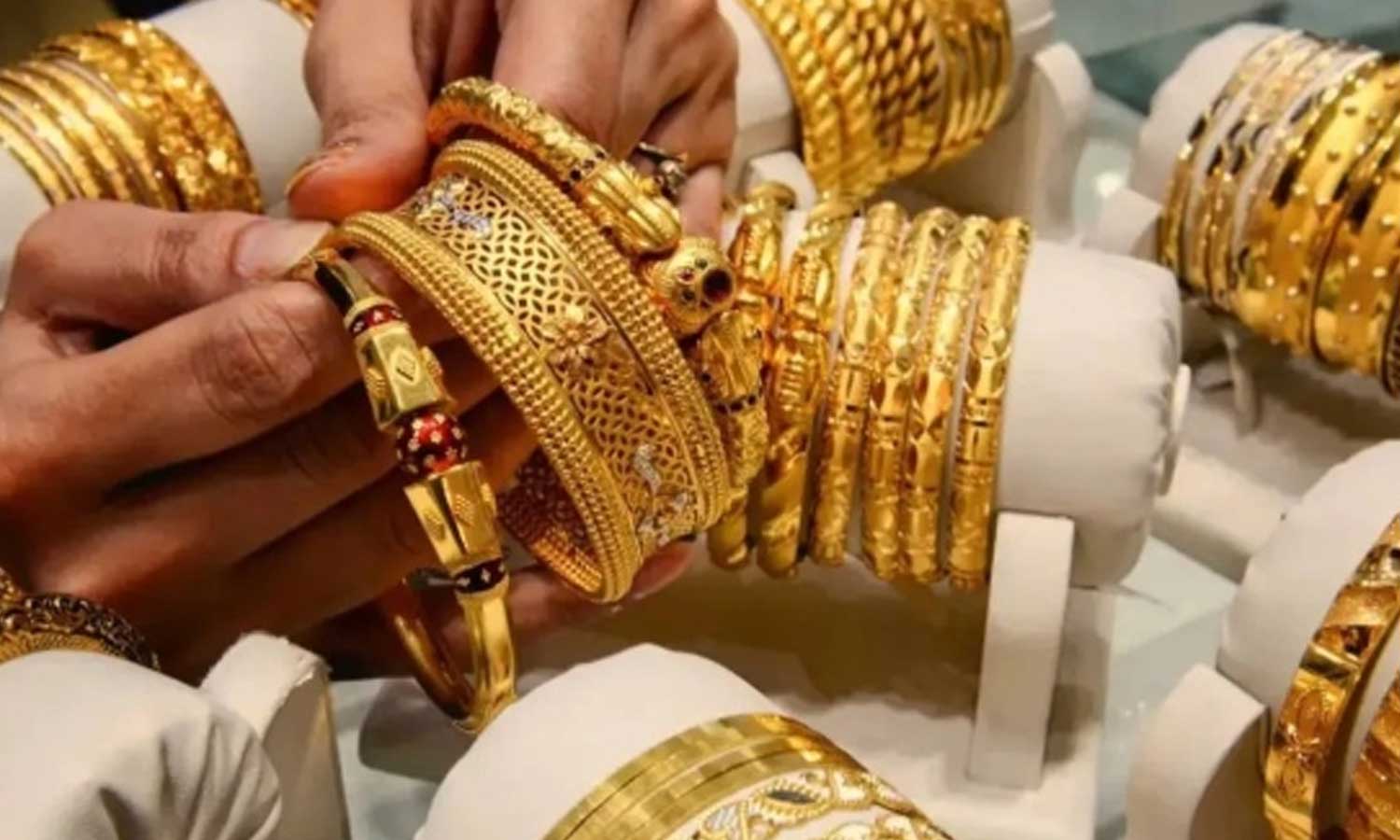 GOLD PRICE TODAY: தீபாவளி பண்டிகையான இன்று அதிரடியாக குறைந்த தங்கம் விலை