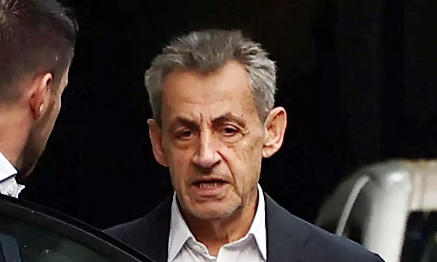 பிரான்ஸ் முன்னாள் அதிபர் நிக்கோலஸ் சர்கோசிக்கு 5 ஆண்டு சிறை: இன்று சிறையில் அடைப்பு பிரான்ஸ் முன்னாள் அதிபர் நிக்கோலஸ் சர்கோசிக்கு 5 ஆண்டு சிறை: இன்று சிறையில் அடைப்பு