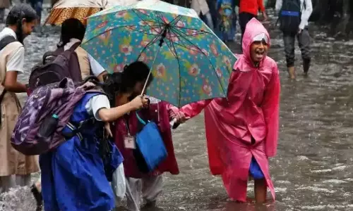 கனமழை காரணமாக கடலூரில் பள்ளி, கல்லூரிகளுக்கு விடுமுறை- சென்னையில் பள்ளிகளுக்கு மட்டும்