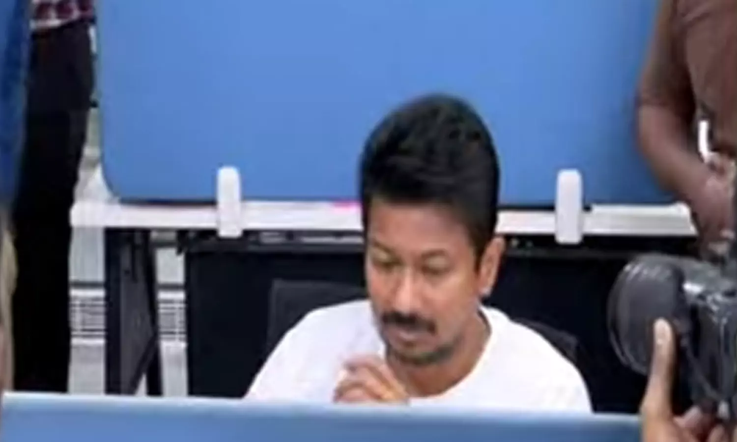 கட்டுப்பாட்டு மையத்தில் துணை முதலமைச்சர் உதயநிதி ஸ்டாலின் ஆய்வு கட்டுப்பாட்டு மையத்தில் துணை முதலமைச்சர் உதயநிதி ஸ்டாலின் ஆய்வு