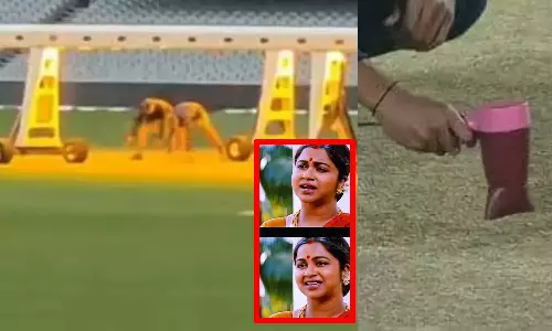 மைதானத்தை உலரவைக்க UV லைட் யூஸ் பண்ணும் ஆஸ்திரேலியா எங்க!... ஹேர் ட்ரையர் யூஸ் பண்ணும் இந்தியா எங்க!