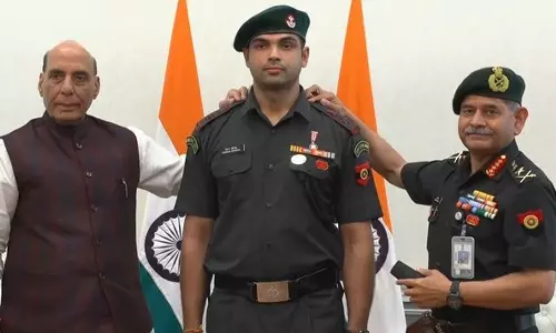 இந்திய ராணுவத்தில் தங்க மகன் நீரஜ் சோப்ராவுக்கு கவுரவ பதவி