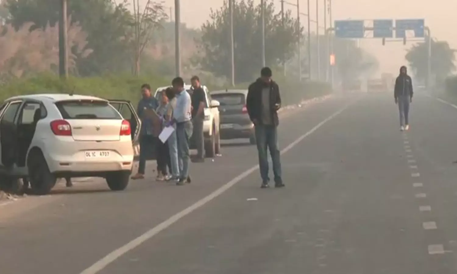 டெல்லியில் 4 குற்றவாளிகள் என்கவுண்டரில் சுட்டுக்கொலை - 2 மாநில போலீசார் இணைந்து அதிரடி டெல்லியில் 4 குற்றவாளிகள் என்கவுண்டரில் சுட்டுக்கொலை - 2 மாநில போலீசார் இணைந்து அதிரடி