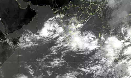 உருவாகிறது புயல்... சென்னையில் வெளுத்து வாங்கப்போகும் கனமழை- இந்திய வானிலை ஆய்வு மையம் தகவல்