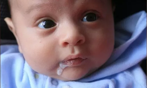 குழந்தைகளுக்கு அடிக்கடி எதுக்களிக்கிறதா? என்ன காரணம்? என்ன செய்தால் சரியாகும்?