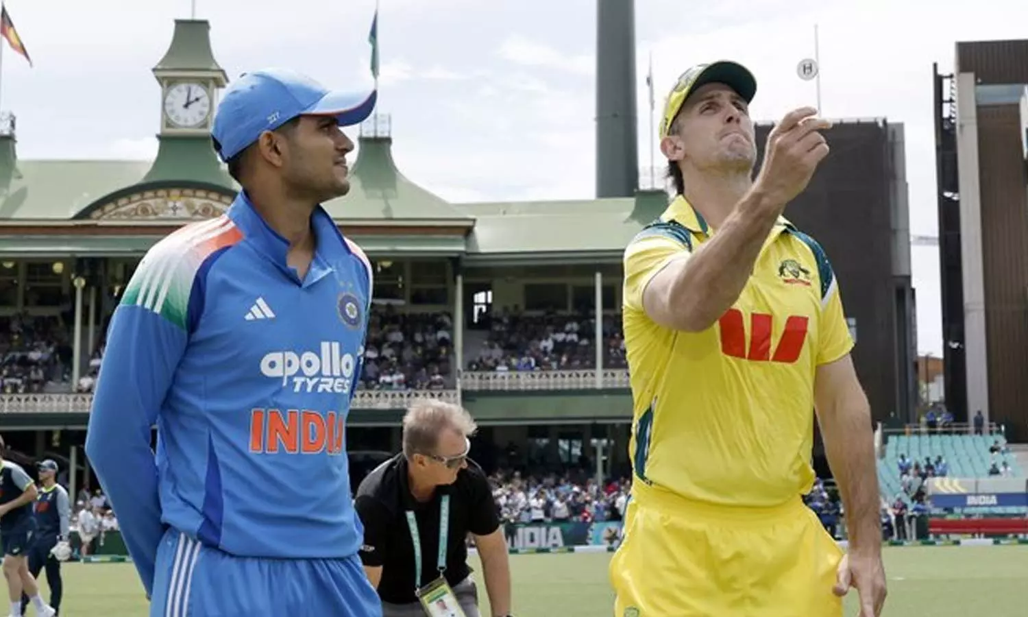 கடைசி ஒருநாள் போட்டி: ஆஸ்திரேலியா அணி பேட்டிங்... இந்திய அணியில் மாற்றம்