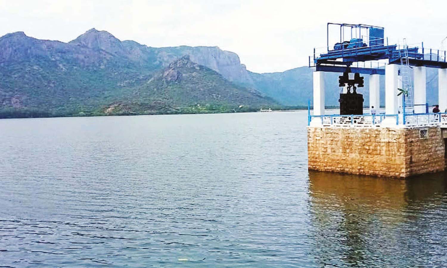 உடுமலை திருமூர்த்தி அணைக்கு நீர்வரத்து அதிகாிப்பு: கரையோர கிராமங்களுக்கு வெள்ள அபாய எச்சரிக்கை