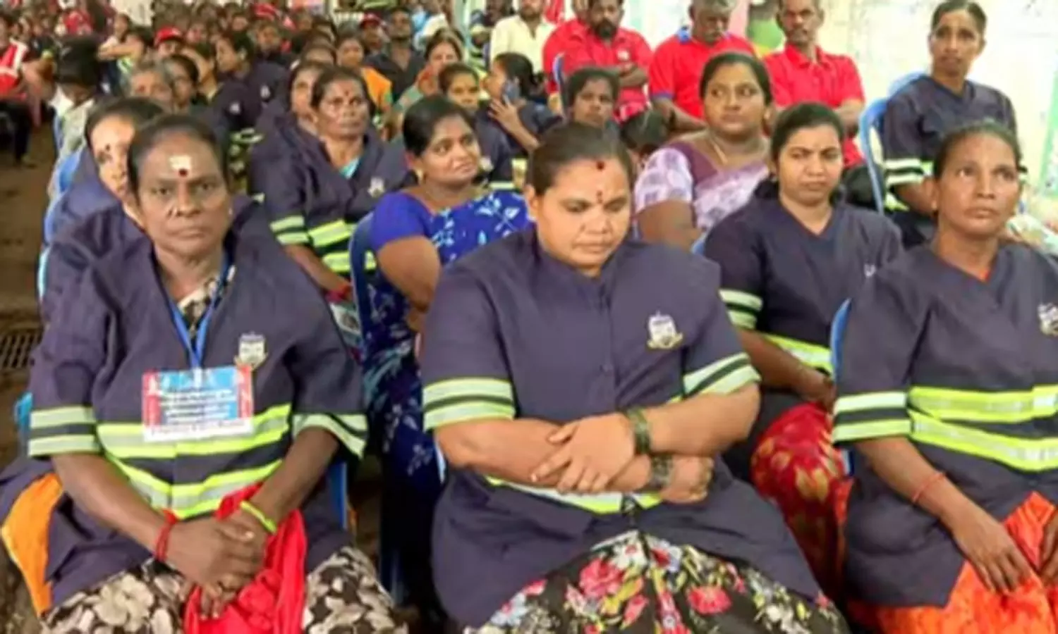 பணி நிரந்தம் செய்யக்கோரி சென்னை மாநகராட்சி தூய்மை பணியாளர்கள் மீண்டும் போராட்டம் பணி நிரந்தம் செய்யக்கோரி சென்னை மாநகராட்சி தூய்மை பணியாளர்கள் மீண்டும் போராட்டம்