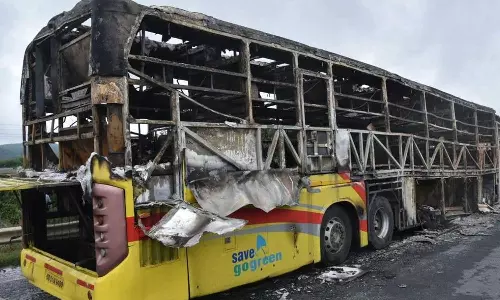 20 பேர் உயிரிழந்த பஸ் விபத்துக்கு யார் காரணம்? - உயிர் தப்பிய பயணிகள் பகீர் தகவல்