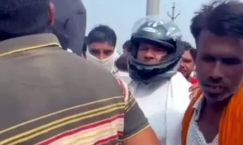 உரம் தட்டுப்பாட்டால் தள்ளுமுள்ளு, தடியடி: ஹெல்மெட் அணிந்து வந்த எம்.எல்.ஏ.- ம.பி.யில் களேபரம்