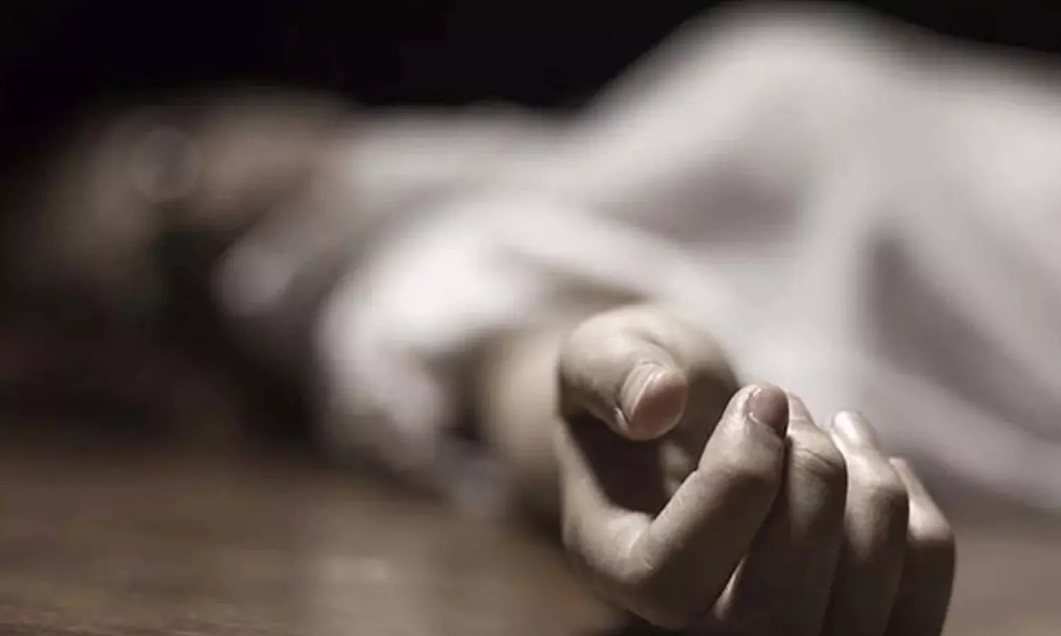 2 குழந்தைகளின் வாயில் துணியை திணித்து கொலை செய்து தாய் தற்கொலை