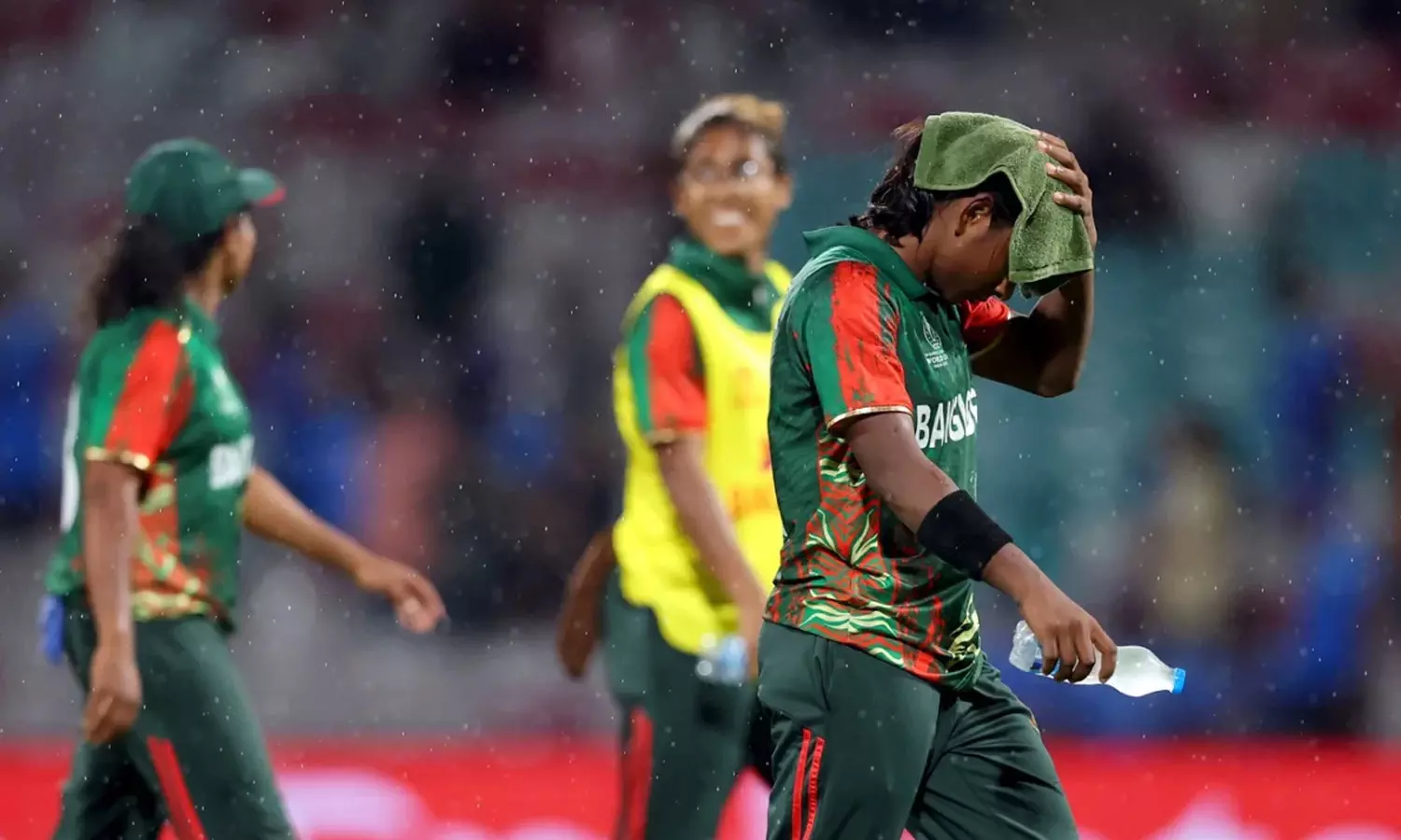 மகளிர் உலகக் கோப்பை: மழையால் கைவிடப்பட்ட இந்தியா, வங்கதேசம் போட்டி