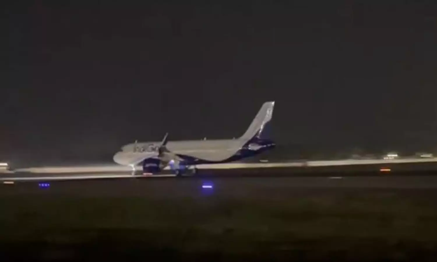 5 ஆண்டுக்கு பிறகு இந்தியா- சீனா விமான சேவை தொடங்கியது: பயணிகள் மகிழ்ச்சி