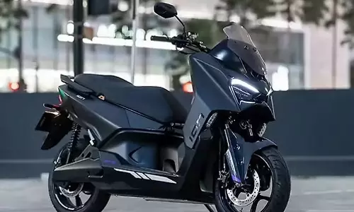 150கிமீ ரேஞ்ச் வழங்கும் எலெக்ட்ரிக் மேக்சி ஸ்கூட்டர் அறிமுகம் செய்யும் டிவிஎஸ்