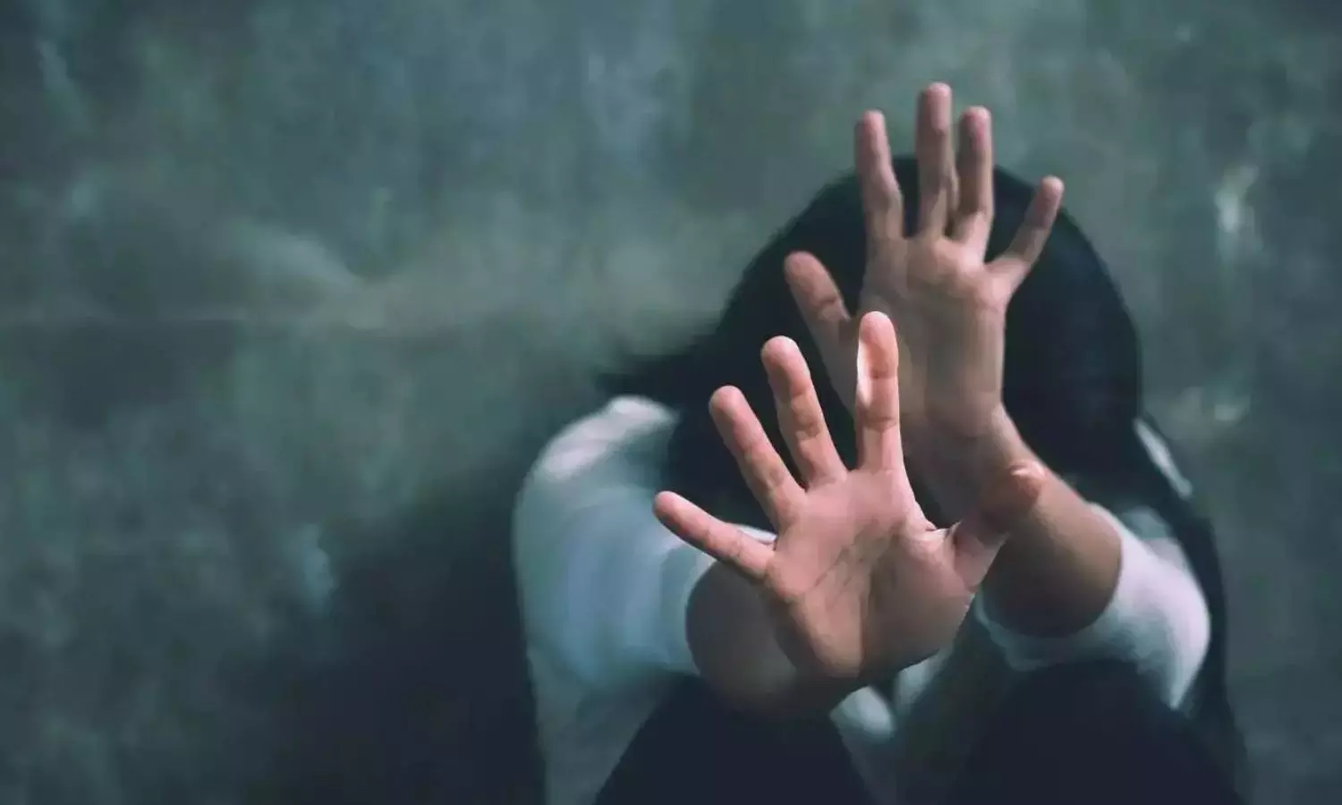 பெண் நோயாளியை பாலியல் வன்கொடுமை செய்த துப்புரவு ஊழியர் கைது.. உ.பி. மருத்துவமனையில் அதிர்ச்சி