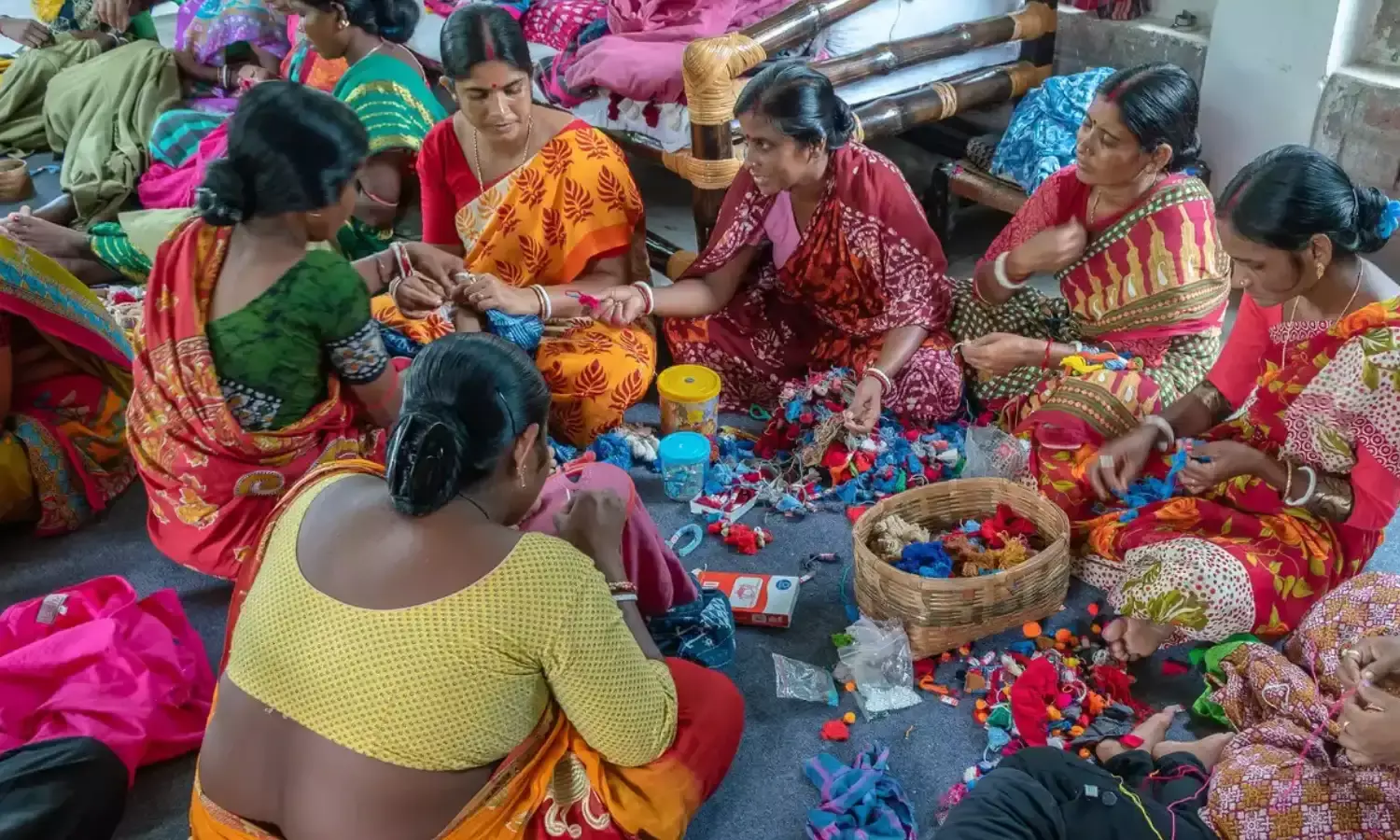 சிறுதொழில் மூலம் ஹோம் மேக்கர்களும் தொழில்முனைவோர் ஆகலாம்! மகளிருக்கு நிதி சுதந்திரம் அவசியம்! சிறுதொழில் மூலம் ஹோம் மேக்கர்களும் தொழில்முனைவோர் ஆகலாம்! மகளிருக்கு நிதி சுதந்திரம் அவசியம்!