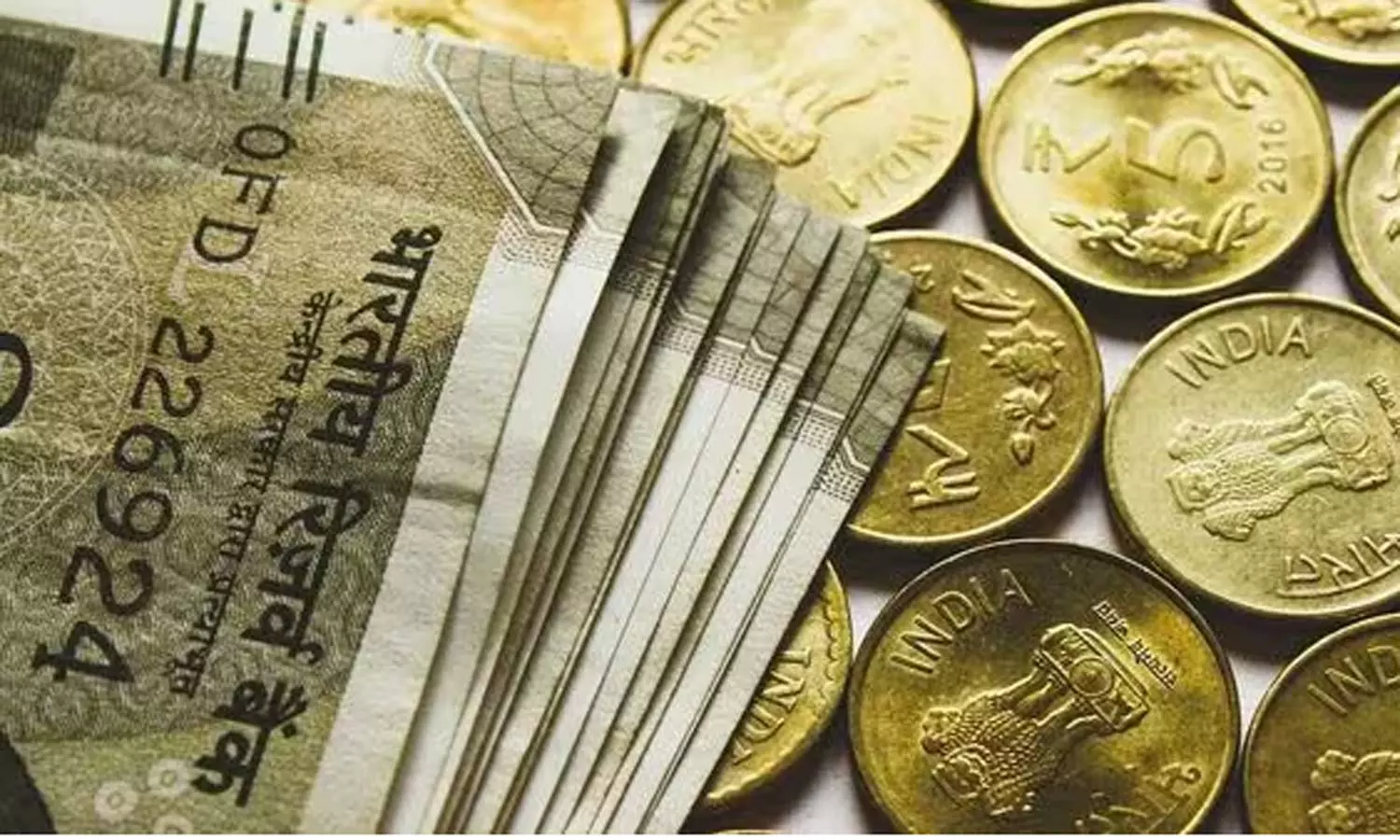 அரசு ஊழியர்களுக்கு இன்ப அதிர்ச்சி: 8வது ஊதியக் குழு உறுப்பினர்களை நியமித்த அமைச்சரவை