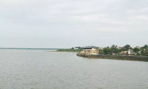 புழல் ஏரியில் இருந்து 1000 கனஅடி நீர் திறப்பு