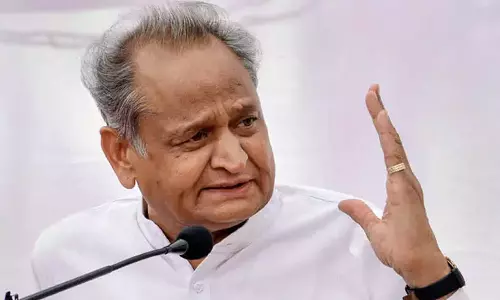 தொடர் பேருந்து விபத்துகள் கவலை அளிக்கின்றன: அசோக் கெலாட்