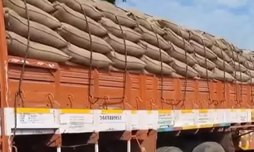 தஞ்சையில் இருந்து ஈரோட்டுக்கு அரவைக்காக 2000 டன் நெல் அனுப்பி வைப்பு