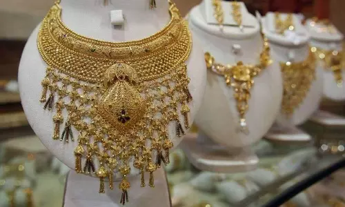 நேற்று ஒரேயடியாக 3 ஆயிரம் குறைந்த தங்கம் விலை.. இன்று அதிரடியாக 2 ஆயிரம் அதிகரிப்பு