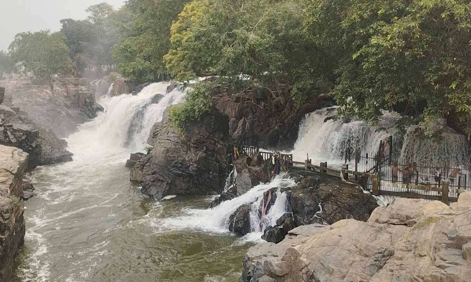 ஒகேனக்கல்லுக்கு நீர்வரத்து 14 ஆயிரம் கனஅடியாக அதிகரிப்பு