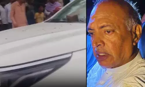 பீகார் தேர்தல் பிரசாரத்தின்போது பா.ஜ.க கூட்டணி வேட்பாளர் மீது கிராம மக்கள் கல்வீசி தாக்குதல்