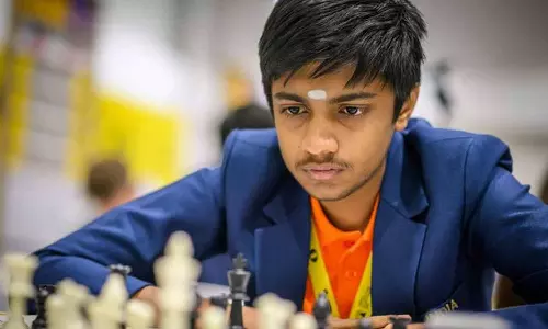 தமிழ்நாட்டின் 35-வது கிராண்ட்மாஸ்டர்:  16 வயது இளம் செஸ் வீரர் இளம்பரிதி சாதனை