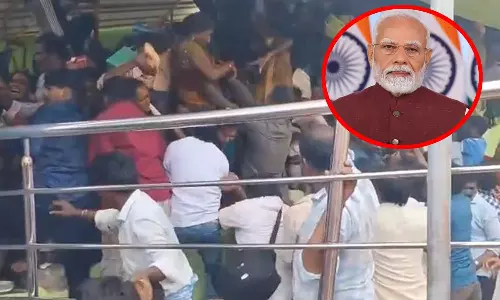 ஆந்திரா: கோவிலில் ஏற்பட்ட கூட்ட நெரிசலில் சிக்கி 9 பேர் உயிரிழப்பு - நிவாரணம் அறிவித்த பிரதமர்