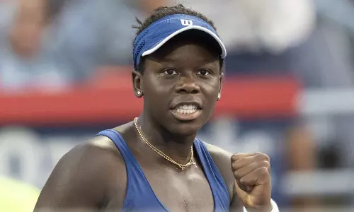 ஹாங்காங் ஓபன் டென்னிஸ்: இறுதிப்போட்டிக்கு முன்னேறினார் கனடா வீராங்கனை