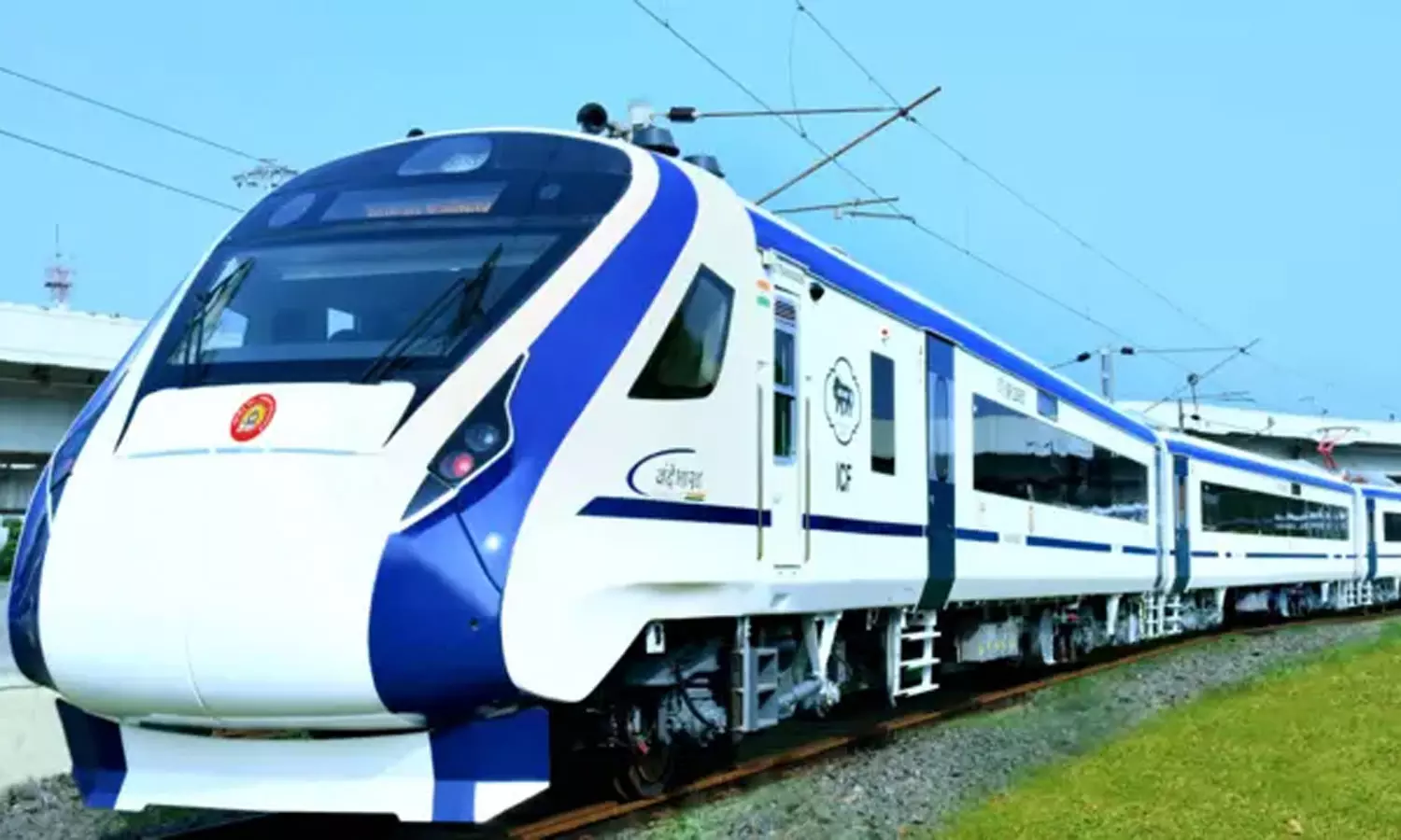 கொங்கு மாவட்ட மக்களுக்கு நற்செய்தி... எர்ணாகுளம்-பெங்களூரு இடையே புதிய வந்தே பாரத் ரெயில் சேவை