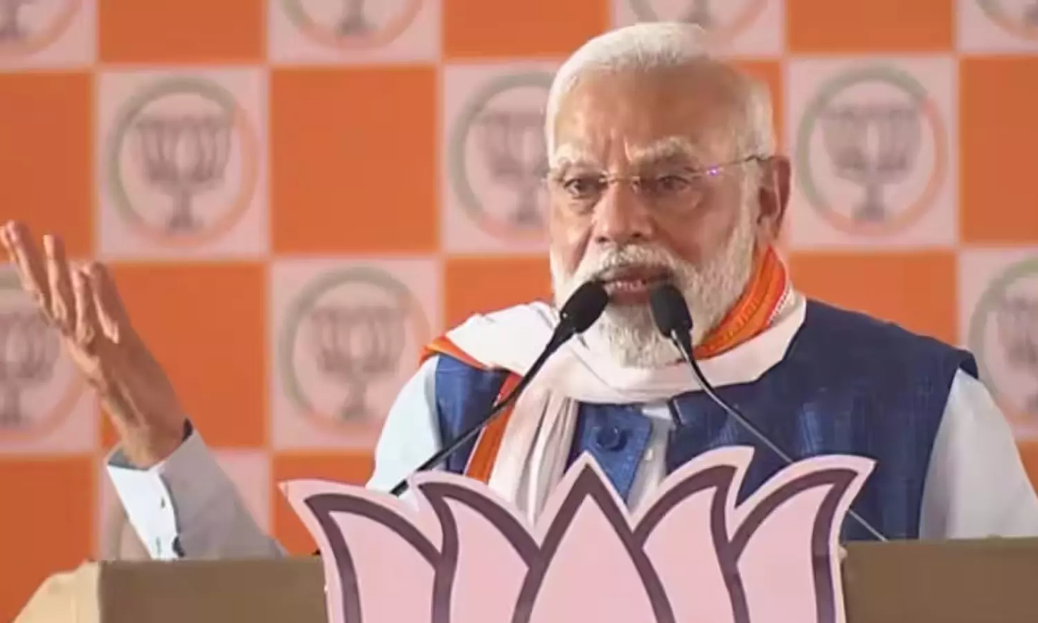 பாகிஸ்தானில் குண்டுவெடிப்பு நடந்ததால் தூக்கத்தை இழந்த காங்கிரஸ்: பிரதமர் மோடி தாக்கு பாகிஸ்தானில் குண்டுவெடிப்பு நடந்ததால் தூக்கத்தை இழந்த காங்கிரஸ்: பிரதமர் மோடி தாக்கு