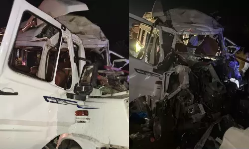 ராஜஸ்தானில் லாரி மீது வேன் மோதி விபத்து.. 18 பேர் உயிரிழப்பு