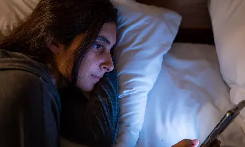 நள்ளிரவுக்கு பின் விழித்திருப்பதால் ஏற்படும் உடல் மற்றும் மனநல பாதிப்புகள் என்ன?