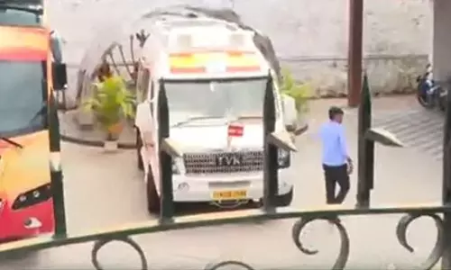 கரூர் கூட்ட நெரிசல் வழக்கு: பனையூர் தவெக அலுவலகத்திற்கு சிபிஐ அதிகாரிகள் வருகை