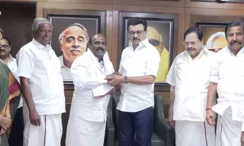 தி.மு.க.-வில் இணைந்தார் ஓ.பி.எஸ். ஆதரவாளரான மனோஜ் பாண்டியன்