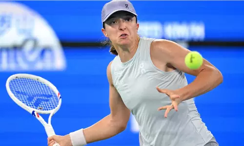 பெண்கள் டென்னிஸ் சாம்பியன்ஷிப்: 2வது சுற்றில் நம்பர் 2 வீராங்கனை அதிர்ச்சி தோல்வி