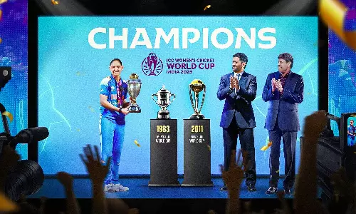 கபில்தேவ், டோனியுடன் இணைந்த ஹர்மன்பீரித் கவுர்- சிறப்பு போஸ்டர் வெளியிட்டது பிசிசிஐ