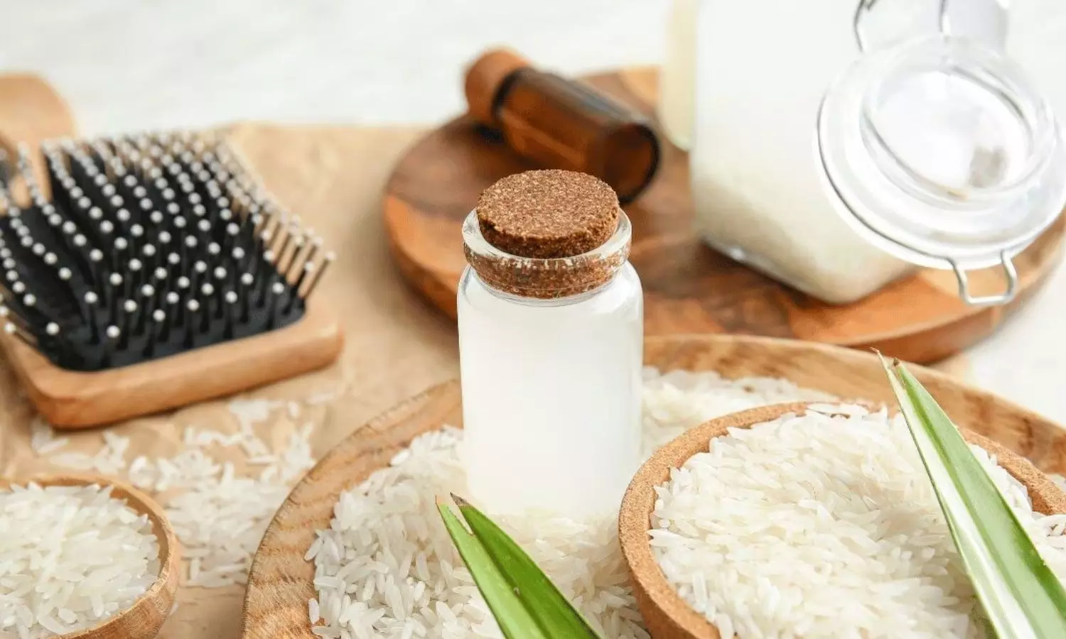 சருமத்தை வெண்மையாக்கும் அரிசி நீர்! எப்படி பயன்படுத்துவது?