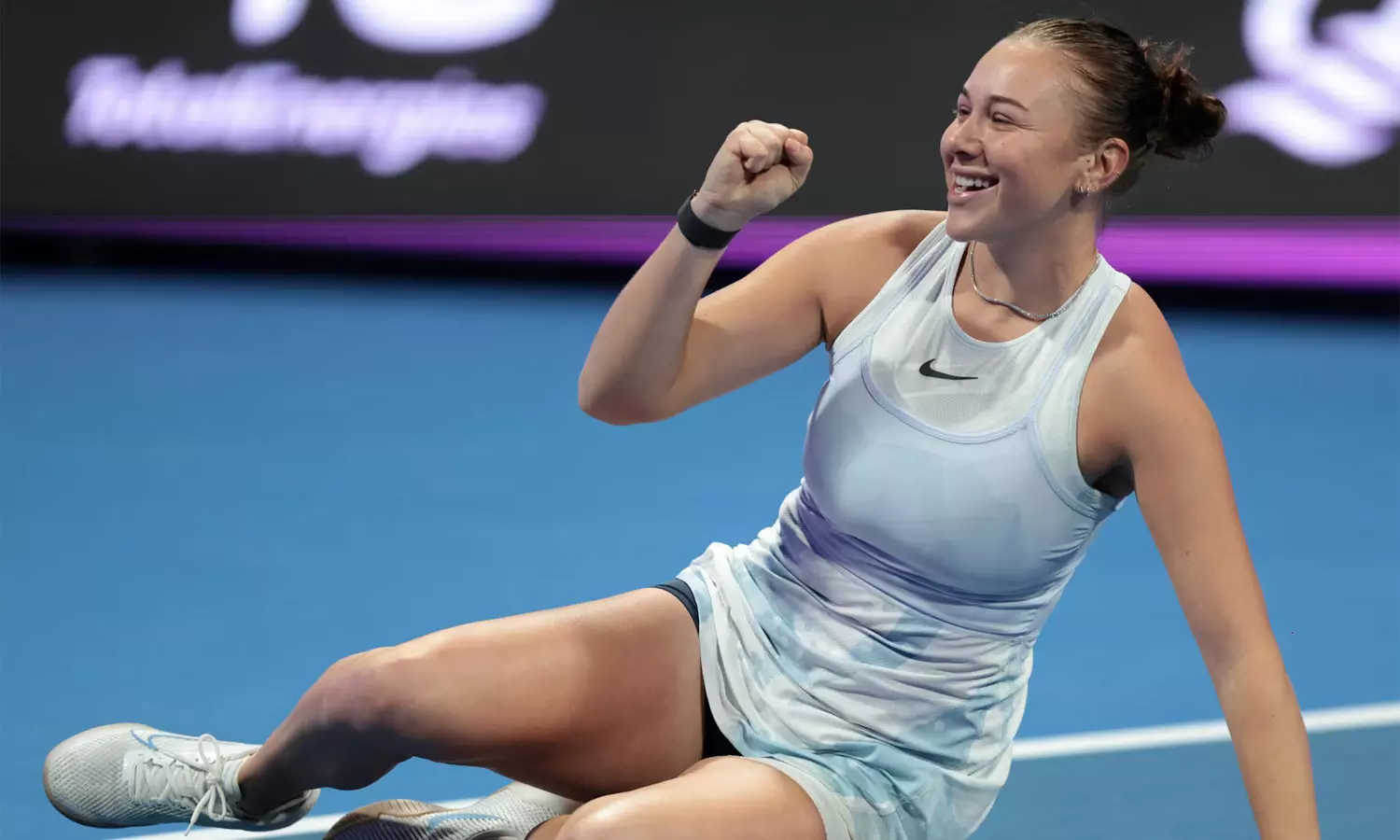 பெண்கள் டென்னிஸ் சாம்பியன்ஷிப்: நம்பர் 2 வீராங்கனையை வீழ்த்தி அரையிறுதிக்கு முன்னேறினார் அனிசிமோவா