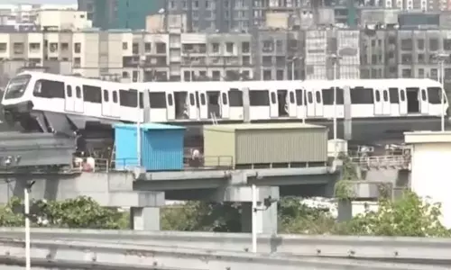 மும்பையில் மோனோ ரெயில் தொடர்ந்து விபத்து….